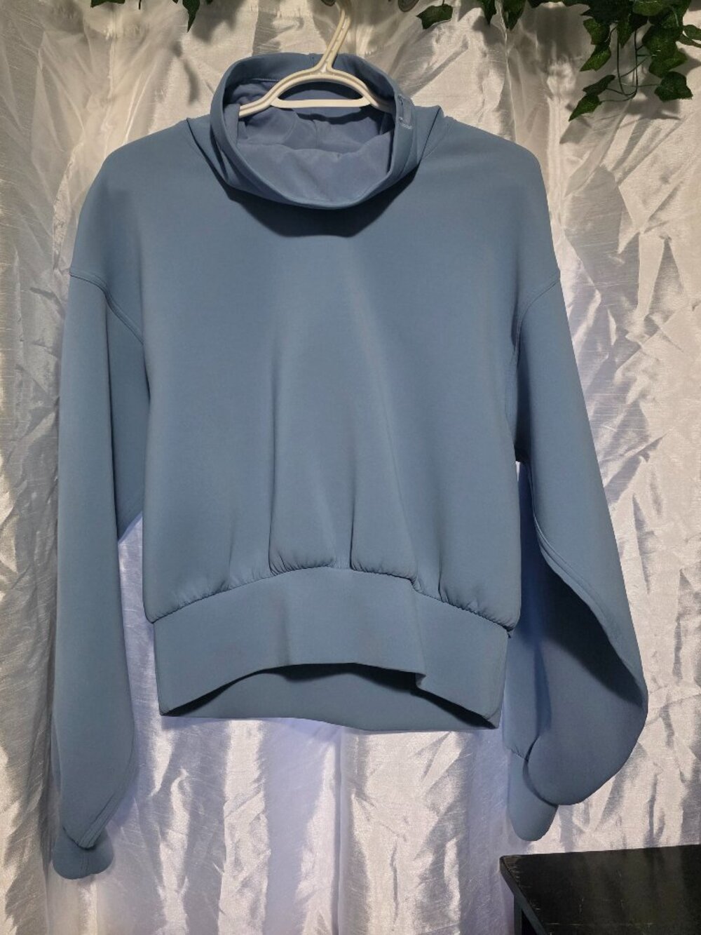 Lululemon pullover